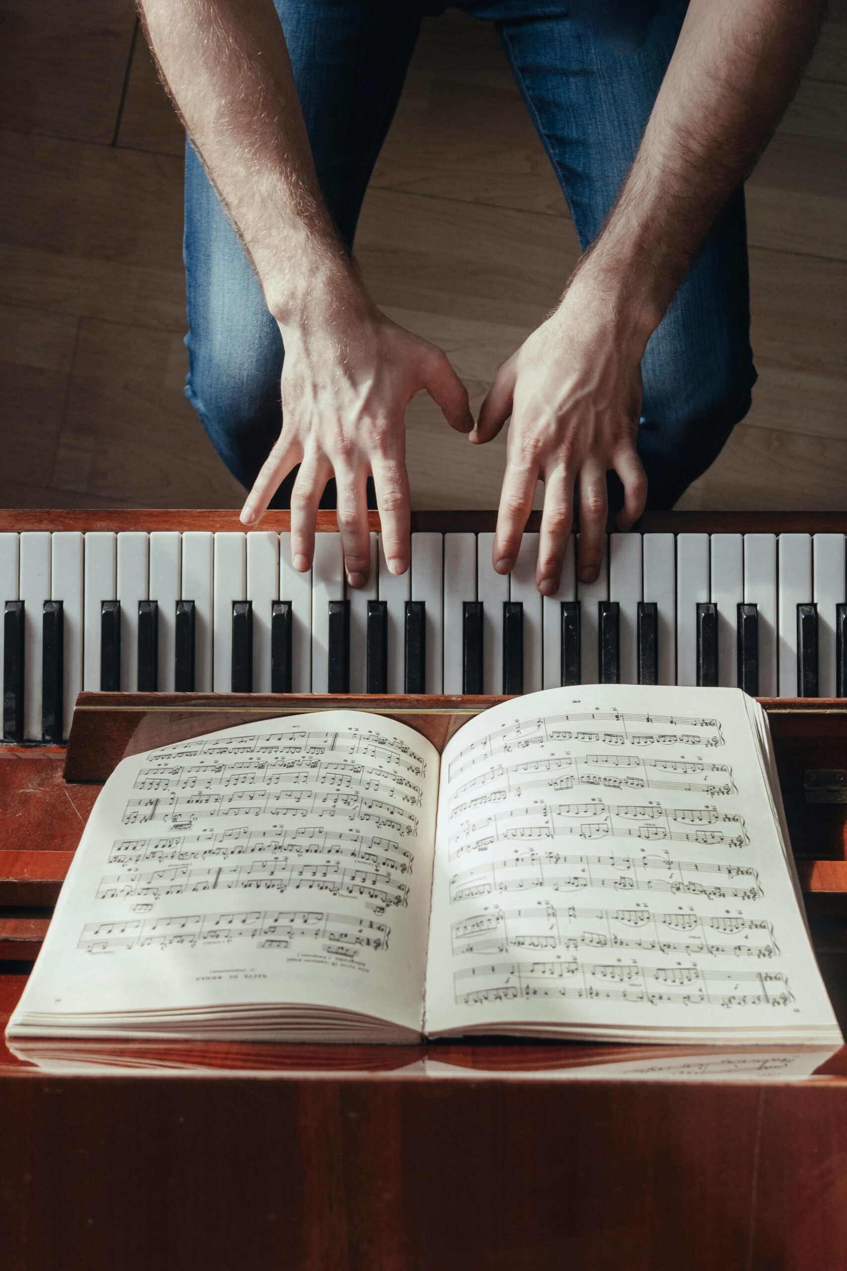 alt= piano lessons in Brighton with Ashley Kingsley"