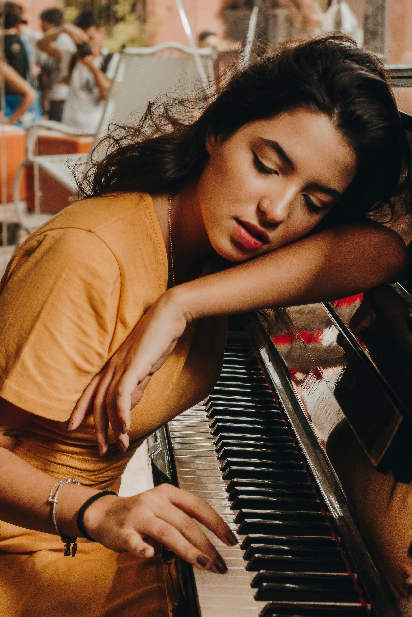 alt=" piano lessons in Brighton with Ashley Kingsley"